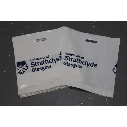 715 - Approx 50 Reusable Plastic Wholesale Carrier Bags .