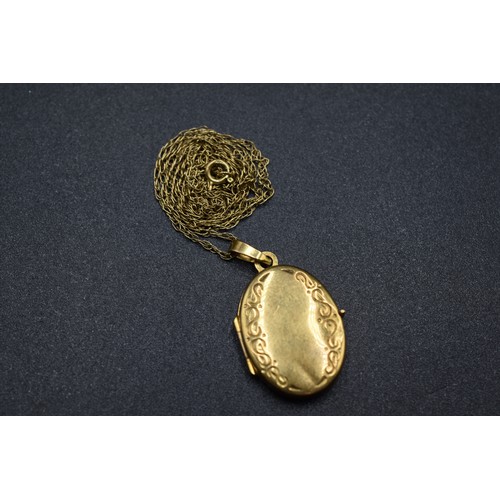 32 - A Hallmarked 9ct (375) Gold Locket Pendant on Chain