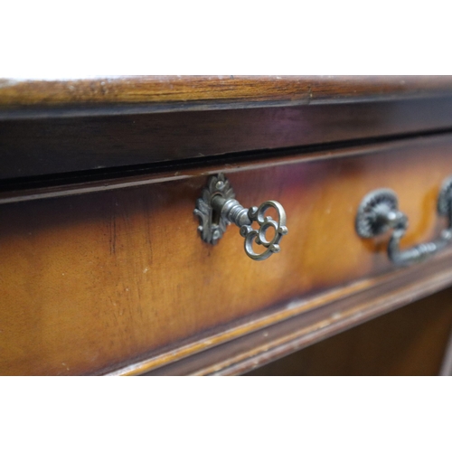 468 - Mahogany Leather Inlaid Captains Desk with 9 Drawers and Key (4ft x 2ft x 30