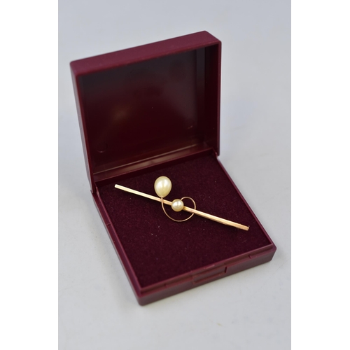 15 - Gold 9ct twin Pearl Brooch Complete with Presentation Box