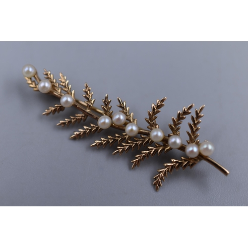 62 - 375 Gold, Leaf Stem Brooch