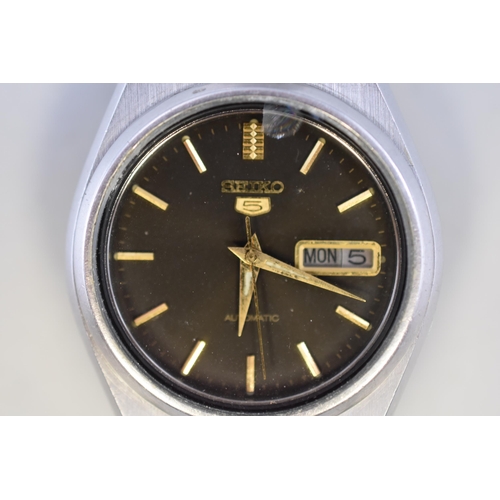 154 - Seiko 5 Automatic 1982 (7009-876a) Day / Date Gents Watch with Original Strap (Working)