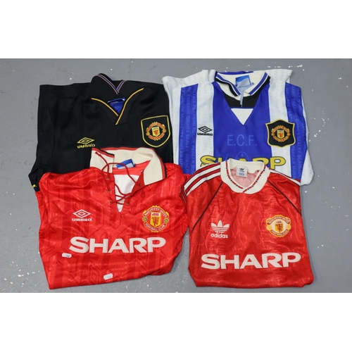 527 - A Selection of 1990's Manchester United Football Shirts To Include 90/91 Home (34