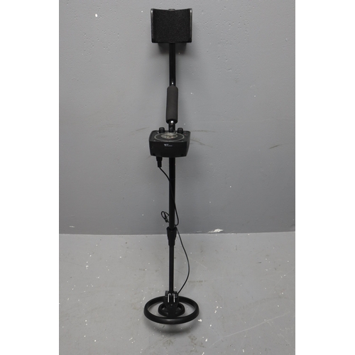 541 - AMZDEAL Metal Detector (Powers On When Tested, Needs New Battery)