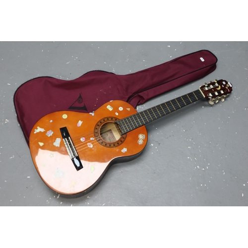 546 - Valencia Child's Acoustic Guitar CG160 3/4 Complete in Carry Case