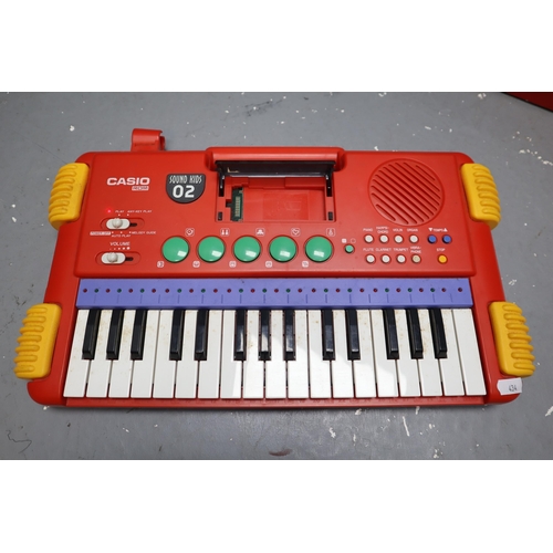 716 - Casio Sound Kids 02 Keyboard with Original Box and Booklets (Working) No Microphone