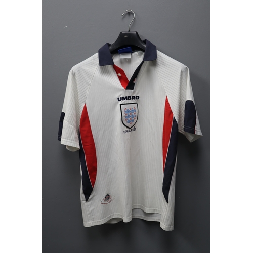 594 - A Retro 1998 England Football Shirt, Size L