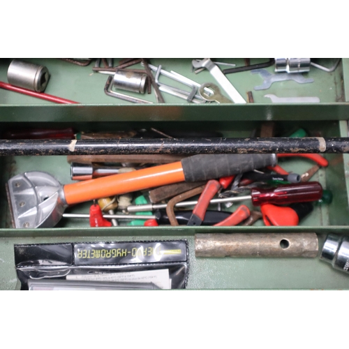 666 - A Vintage Green Metal Cantilever Toolbox With A Selection of Assorted Vintage Tools