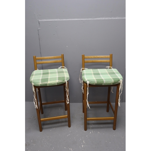 609 - Pair of Mid Century Light Wood Short Backed Bar/Kitchen Stool With Rush Seat, Total Height approx 33... 