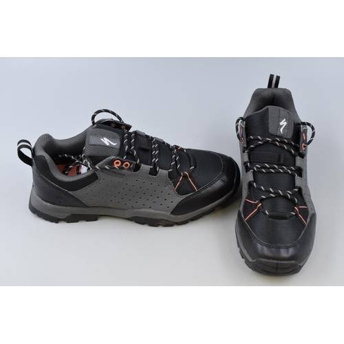 708 - Black Cycling Shoes (Size 5)