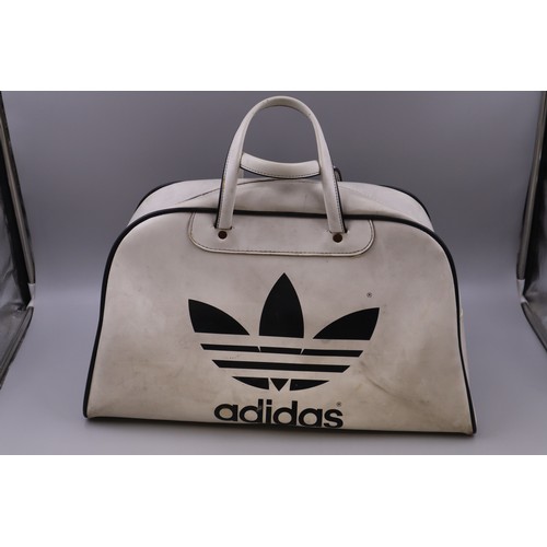 568 - Genuine Vintage Adidas Sports Bag with Working Zip approx 20