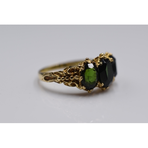 44A - A Hallmarked 9ct (375) Gold Trio Green Stoned Ring, Size P