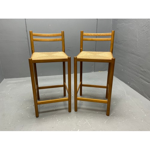 609 - Pair of Mid Century Light Wood Short Backed Bar/Kitchen Stool With Rush Seat, Total Height approx 33... 