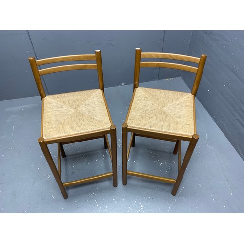 609 - Pair of Mid Century Light Wood Short Backed Bar/Kitchen Stool With Rush Seat, Total Height approx 33... 