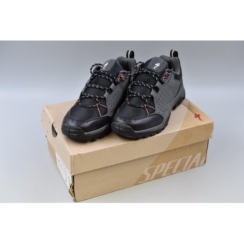 708 - Black Cycling Shoes (Size 5)