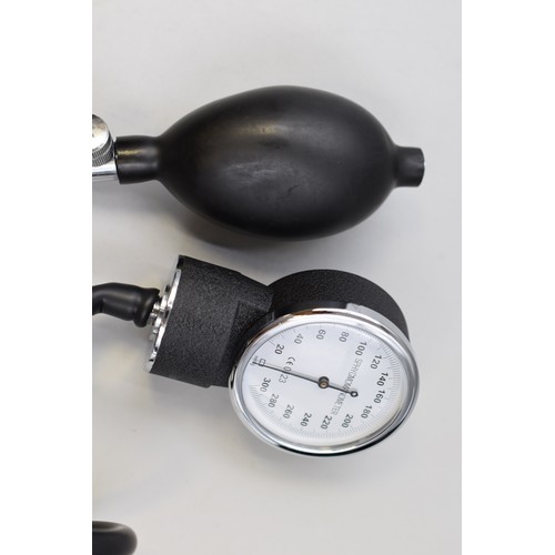 782 - Aneriod Sphygmomanometer in case and in working order