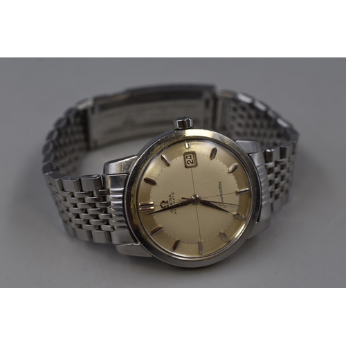 17 - An Omega Seamaster Automatic Twenty Jewels Calendar Watch, Working. Serial Number 16962038, Cal. 503... 