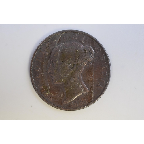 156 - Victoria 1853 Young Head Half Penny