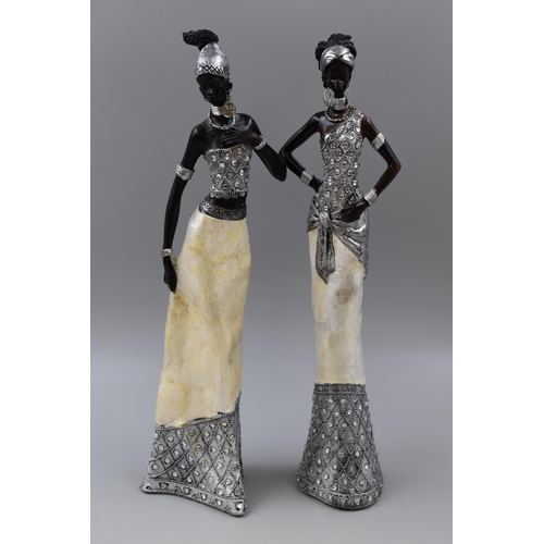 317 - Pair of Decorative African Maasai Lady Figurines with Diamante and Mother Of Pearl Dresses 15