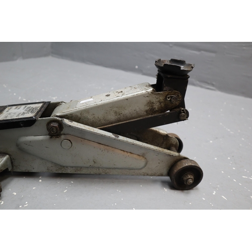 676 - Hydraulic Trolley Jack