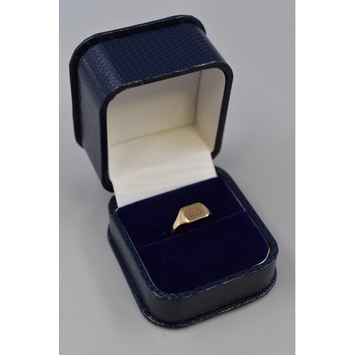 7 - A Hallmarked 9ct Gold (375) Signet Ring, Size I