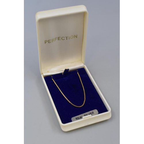 22 - A 9ct Gold Venetian Box Necklace Chain, 16