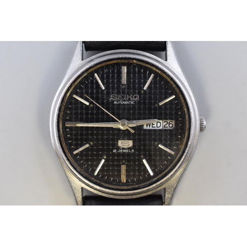 98 - Seiko 5 Automatic 21 Jewels Gents Wristwatch Day Date (Working)