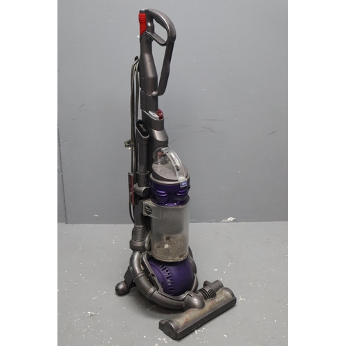 556 - Dyson DC25 ball hoover (working when tested)