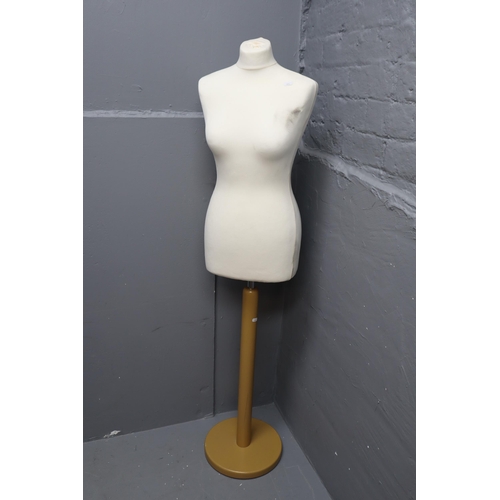 587 - Female Tailors Dummy Fashion Mannequin With Stand (Slightly A/F)