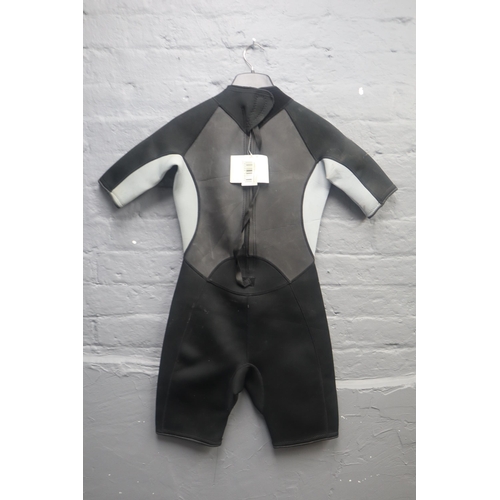 599 - New With Tags Ladies Wetsuit (Size Medium)