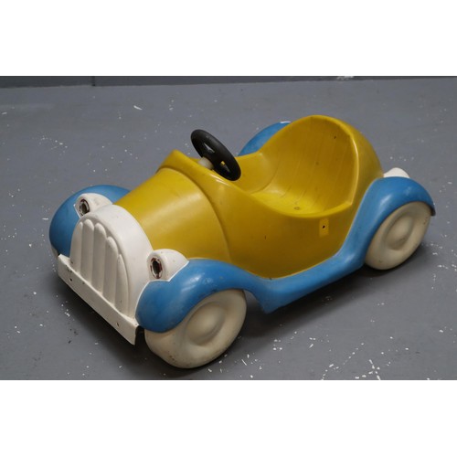 617 - Vintage Fairground Barberglass Noddy Car