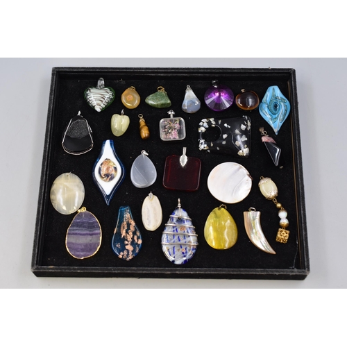 218 - Selection of Glass Styled Necklace Pendants to Include Shell Styled, Heart and More (Some A/F)