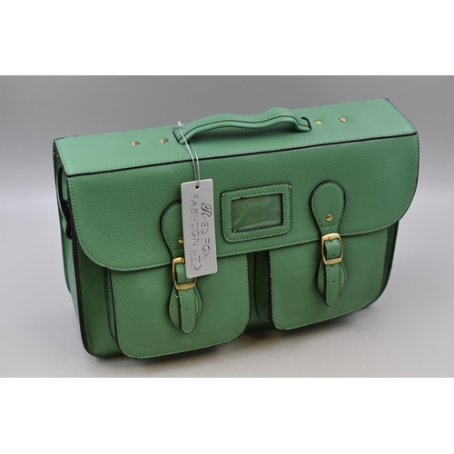 689 - Brand New Designer Leather Satchel in Green Colour with label approx 15