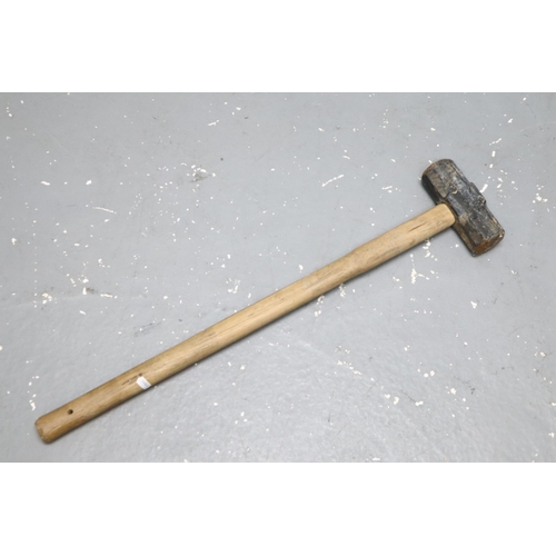 657 - 7Lb Sledge Hammer