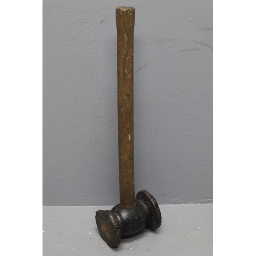 659 - A Large Big Top Hammer With Cast Iron Head, Approx 24