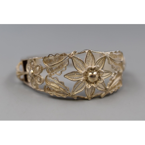 15 - Silver Filigree Flower Design Bangle