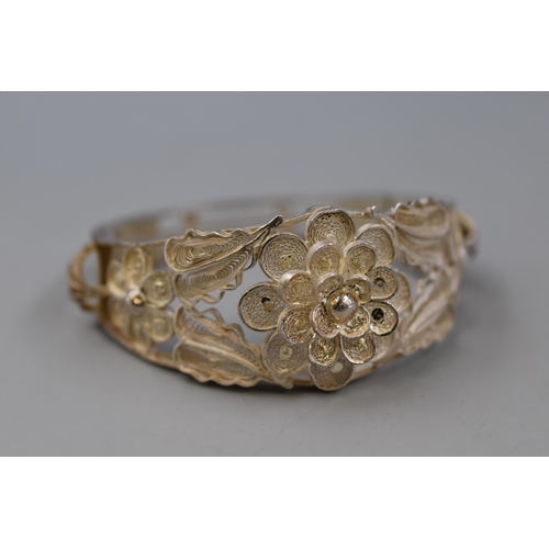 16 - Silver Filigree Flower Design Bangle