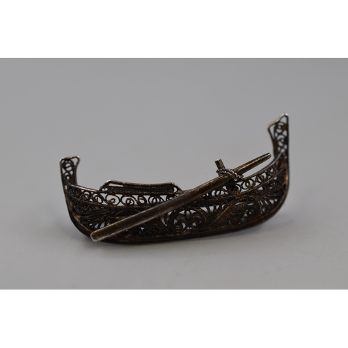 43 - Sterling Silver Filigree Boat Design Brooch