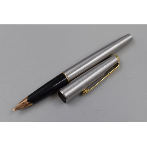 293 - 14K Parker Fountain Pen Complete in Presentation Box