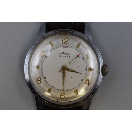 122 - An Avia 15 Jewels Mechanical Gents Watch, With Leather Strap. Working