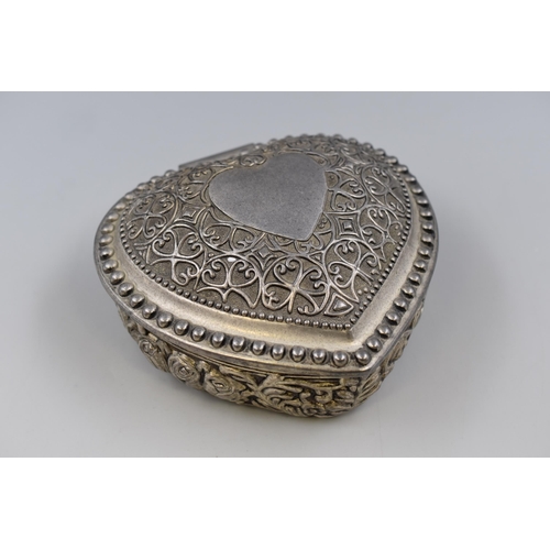 433 - Heart Shaped Trinket Box with Selection of Jewellery inside