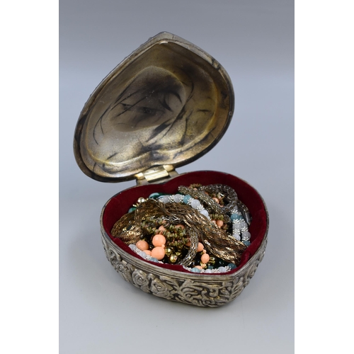 433 - Heart Shaped Trinket Box with Selection of Jewellery inside