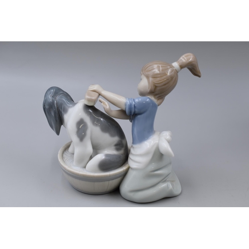 358 - Lladro figurine depicting 