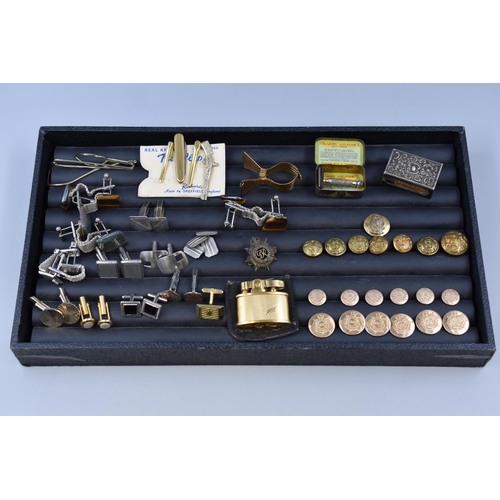 167 - A Selection of Collectables To Include Military Buttons, Unmarked (Possibly Silver) Vesta Case, Vari... 