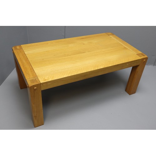 715 - Modern Solid Oak Coffee Table a nice sturdy piece of furniture at a fraction of the original cost ap... 