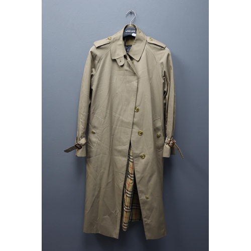 722 - Genuine Burberry's Jacket seems to be a size S-M