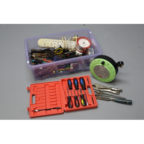 746 - Large box containing lots tools including screw drivers, files, nut wrench, tape measure, scissors, ... 