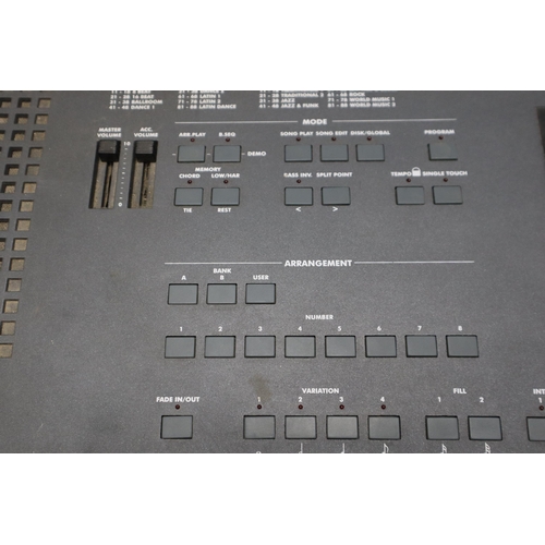 911 - 1999 Korg iS35, on board speakers have no output but get sound when using headphones (powers on when... 