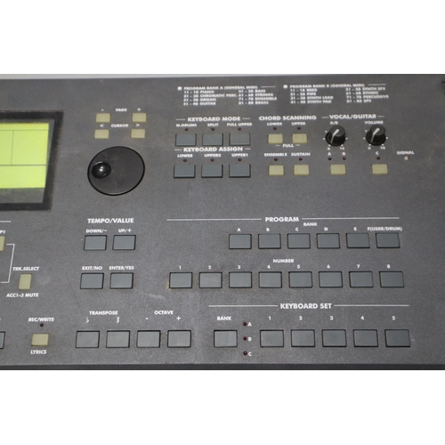 911 - 1999 Korg iS35, on board speakers have no output but get sound when using headphones (powers on when... 