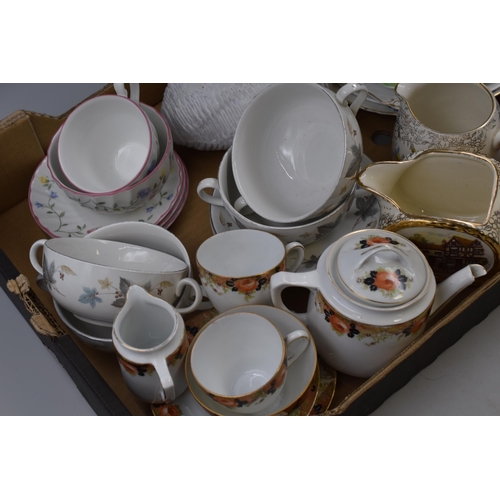 911 - Quality mixed Lot of Vintage ceramics and others to include Wedgwood, Johnson Brothers, Sadler and m... 